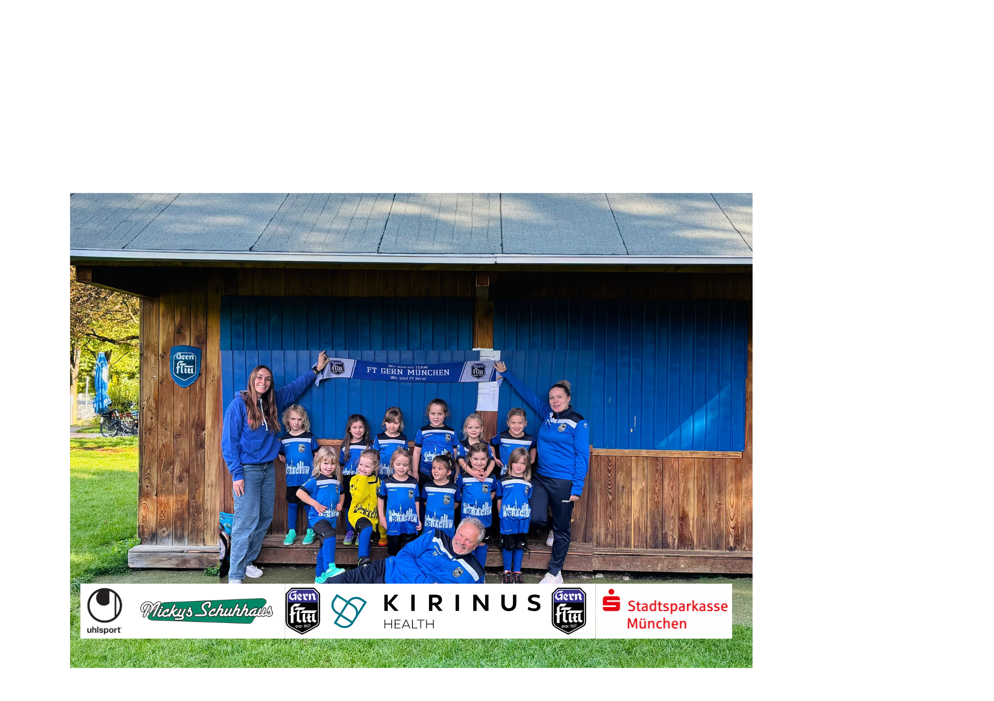 Teambild der U6 mit 12 Mädchen und 3 Erwachsenen in blauer Uniform des FT Gern